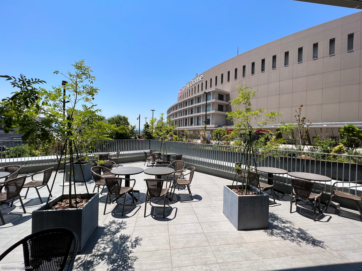 MLB café Fukuoka - terrace seat, MLB カフェ福岡のテラス席
