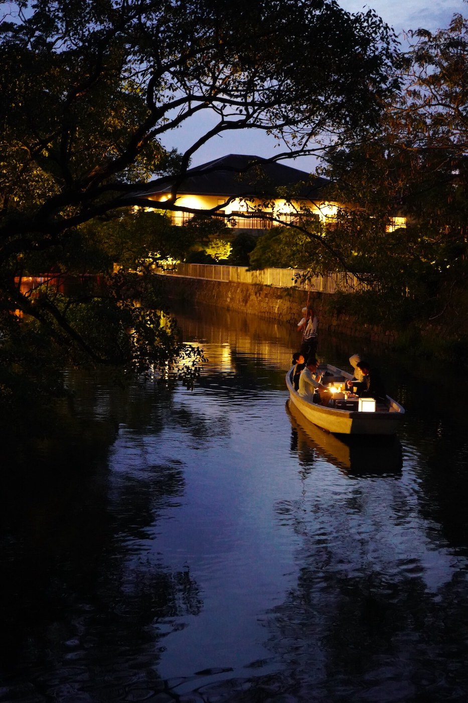 Night Time Cruising in Yanagawa’s Canals, 灯り舟