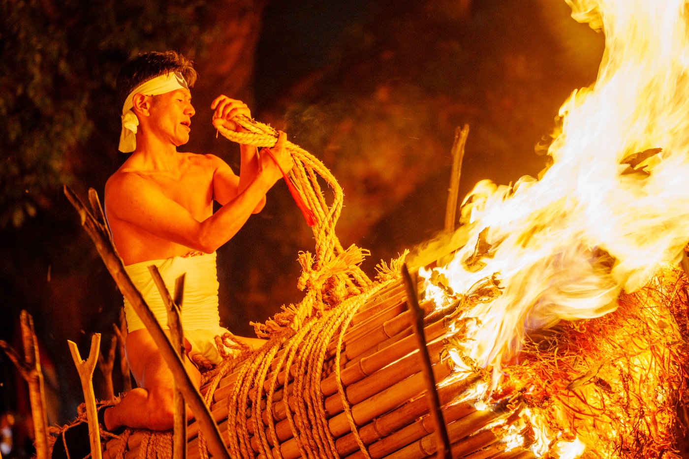 Daizenji Oniyo Fire Festival, 大善寺玉垂宮の鬼夜