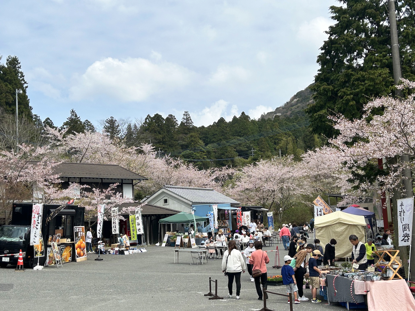 Kannon Market at Nomiyama Kannonji Temple | Fukuoka Now