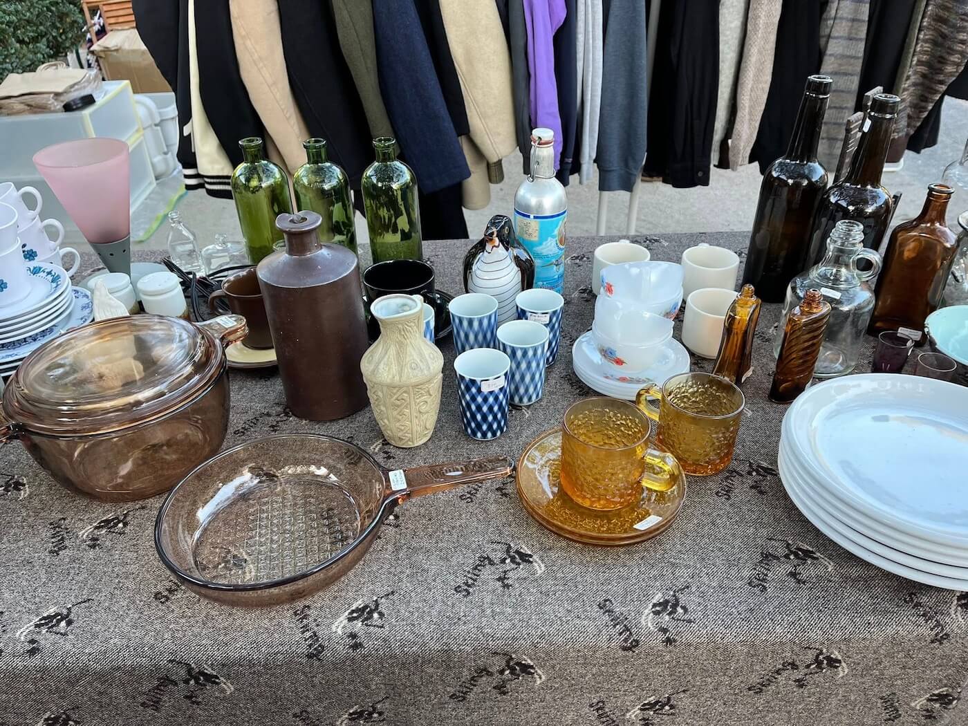 Hakozaki Shrine Flea Market | Fukuoka Now